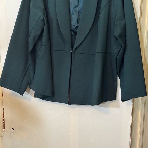 Studio By Torrid Luxe Ponte Peplum Blazer - Picture 9 of 16